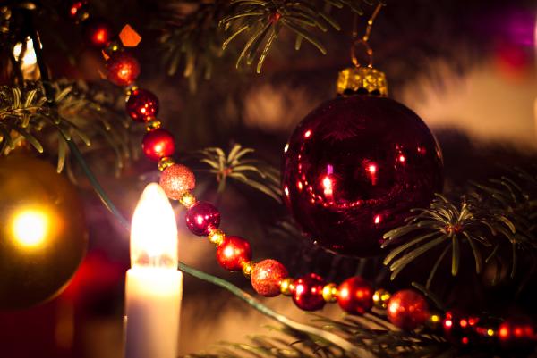 weihnachtsbaum-kugel